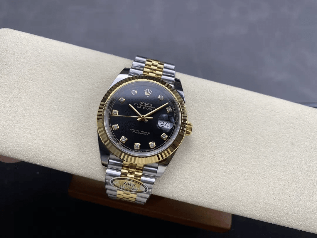 데이저스트 블랙 10P 다이얼 콤비 쥬빌레 / ARF / 41mm / 3235무브, 두께 11.8mm