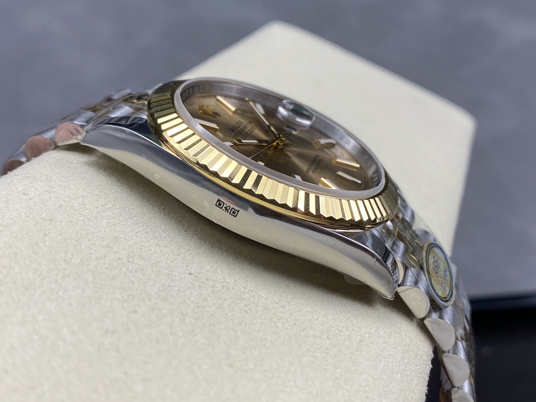 데이저스트 샴폐인 다이얼 콤비 쥬빌레 / ARF / 41mm / 3235무브, 두께 11.8mm