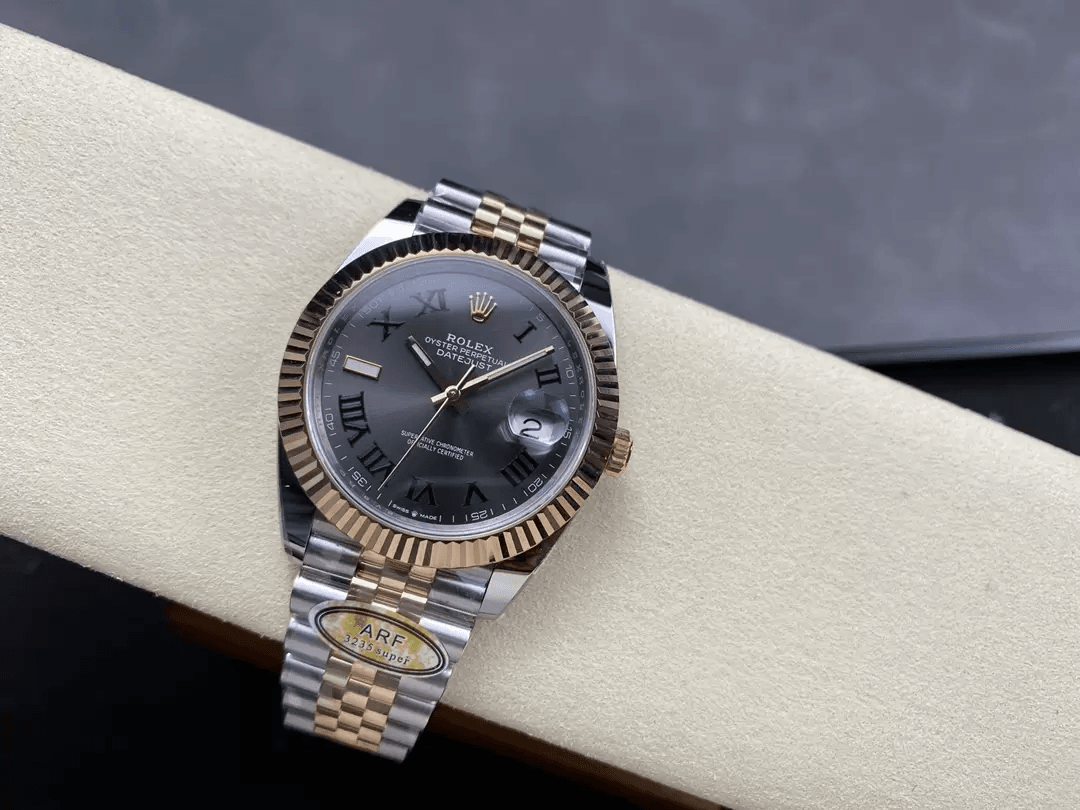 데이저스트 윔블던 다이얼 쥬빌레 / ARF / 41mm / 3235무브, 두께 11.8mm