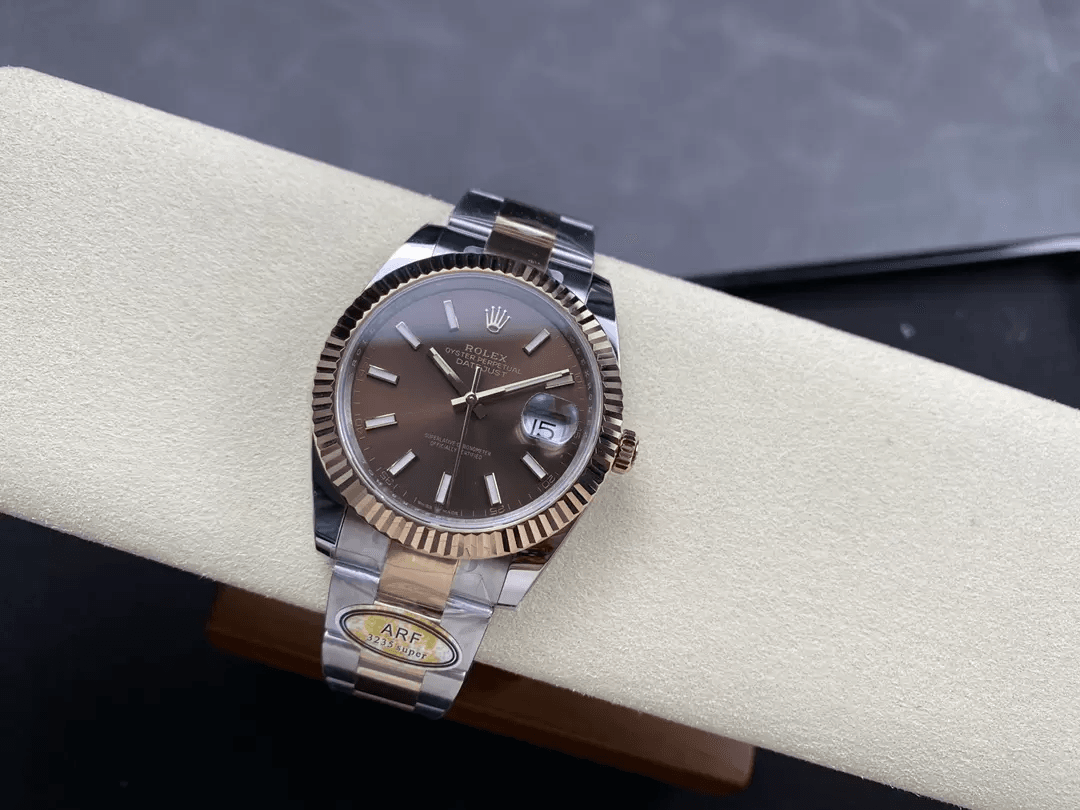 데이저스트 브라운 다이얼 오이스터 / ARF / 41mm / 3235무브, 두께 11.8mm