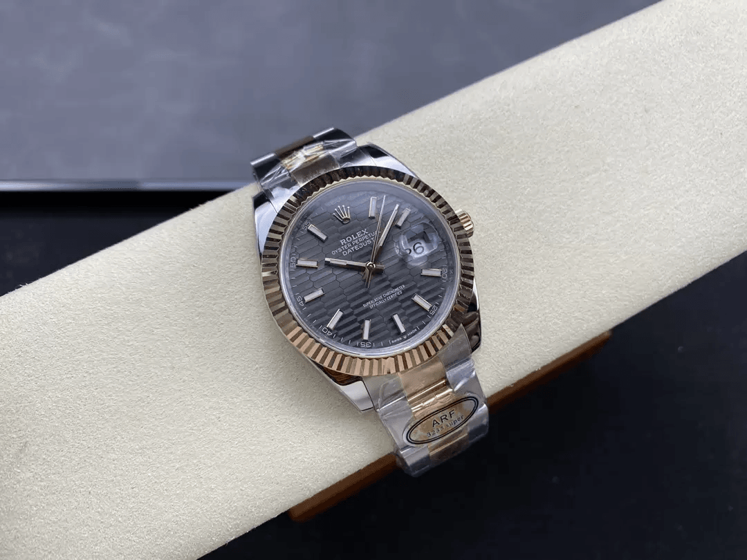 데이저스트 그레이 와플 다이얼 오이스터 / ARF / 41mm / 3235무브, 두께 11.8mm