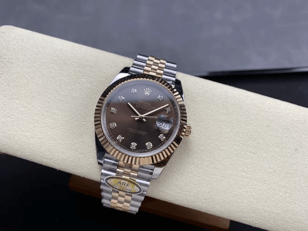 데이저스트 브라운 10P 다이얼 쥬빌레 / ARF / 41mm / 3235무브, 두께 11.8mm