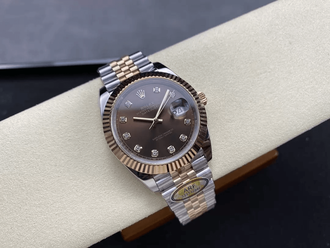 데이저스트 브라운 10P 다이얼 쥬빌레 / ARF / 41mm / 3235무브, 두께 11.8mm