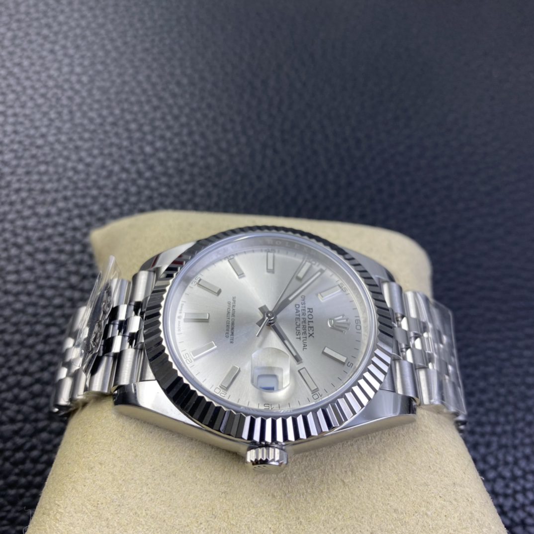 데이저스트 실버 쥬빌레 126334 / CLEAN 126334 / 41mm / 3235 무브먼트, 41mmx11.8mm