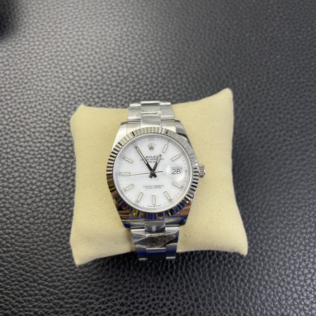 데이저스트 흰판 오이스터 126334 / CLEAN 126334 / 41mm / 3235 무브먼트, 41mmx11.8mm