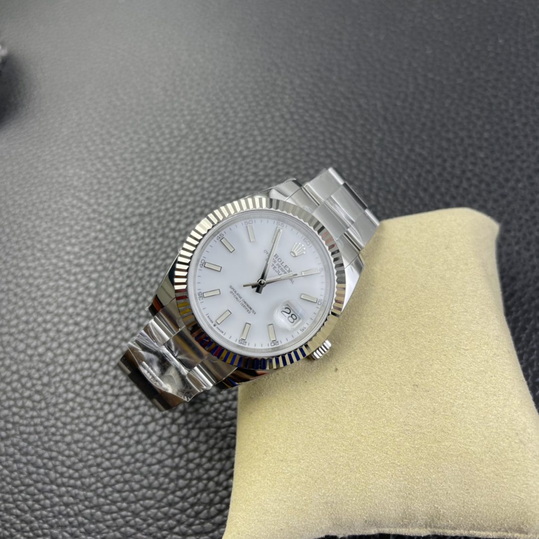 데이저스트 흰판 오이스터 126334 / CLEAN 126334 / 41mm / 3235 무브먼트, 41mmx11.8mm