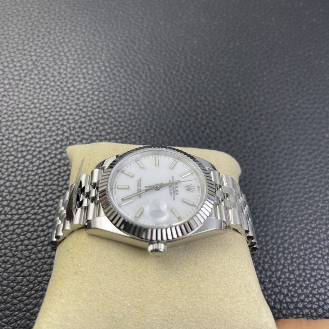 데이저스트 흰판 쥬빌레 126334 / CLEAN 126334 / 41mm / 3235 무브먼트, 41mmx11.8mm