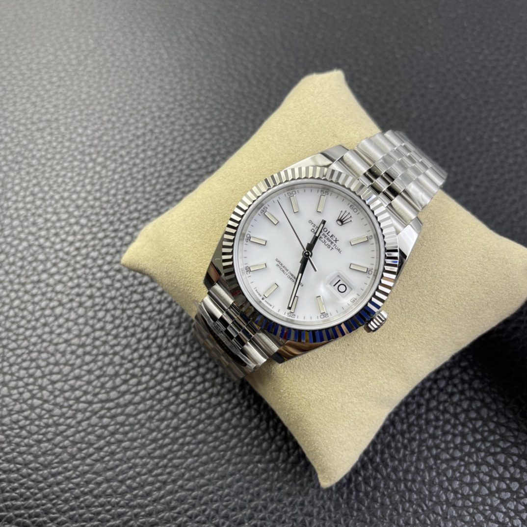 데이저스트 흰판 쥬빌레 126334 / CLEAN 126334 / 41mm / 3235 무브먼트, 41mmx11.8mm