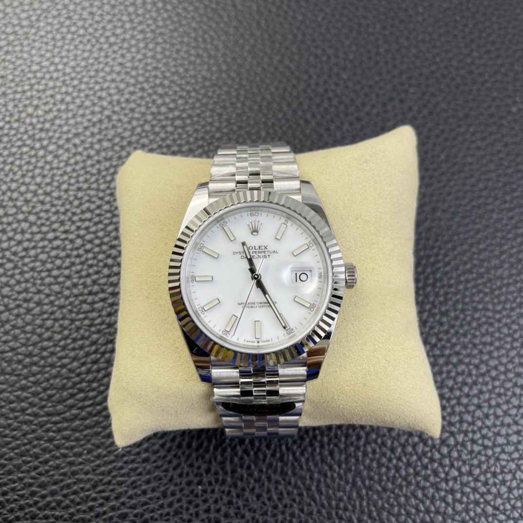데이저스트 흰판 쥬빌레 126334 / CLEAN 126334 / 41mm / 3235 무브먼트, 41mmx11.8mm