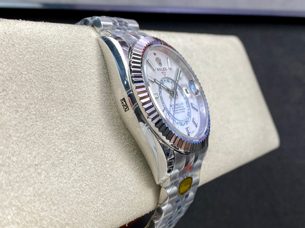 스카이드웰러 오이스터 화이트 쥬빌레 / NOOB V2 336934 / 42mm / 9001