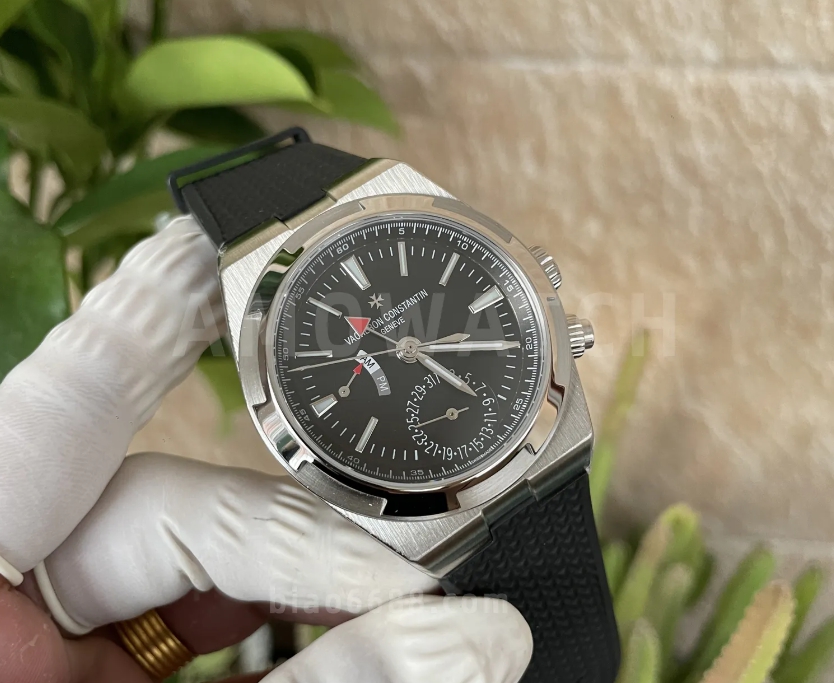 오버시즈 듀얼 타임 블랙 다이얼 러버 스트랩 / GR 7900V / 41mm / VC 5110 무브먼트 , 41mm