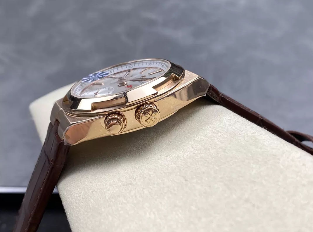 오버시즈 듀얼 타임 실버 다이얼 브라운 레더 스트랩 / GR 7920V / 41mm / VC 5110 무브먼트,41mm