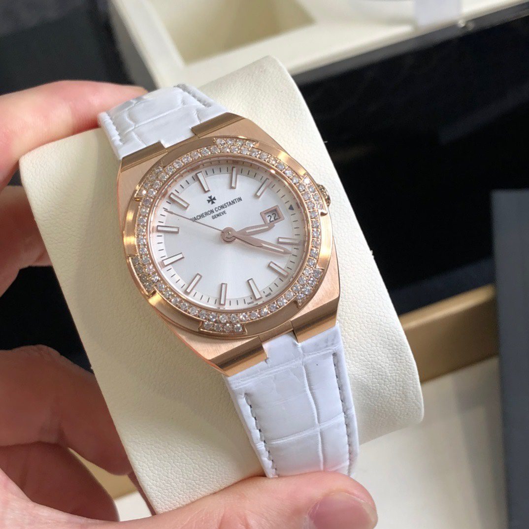 오버시즈 레이디 로즈골드 다이아베젤 화이트 다이얼 레더 스트랩 / VC 1205V/100A-B592 / 33mm / 사이즈 : 33mm, 스와브로스키 세팅 , 스위스 ETA 쿼츠 무브먼트