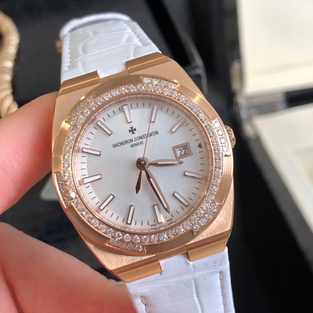 오버시즈 레이디 로즈골드 다이아베젤 화이트 다이얼 레더 스트랩 / VC 1205V/100A-B592 / 33mm / 사이즈 : 33mm, 스와브로스키 세팅 , 스위스 ETA 쿼츠 무브먼트