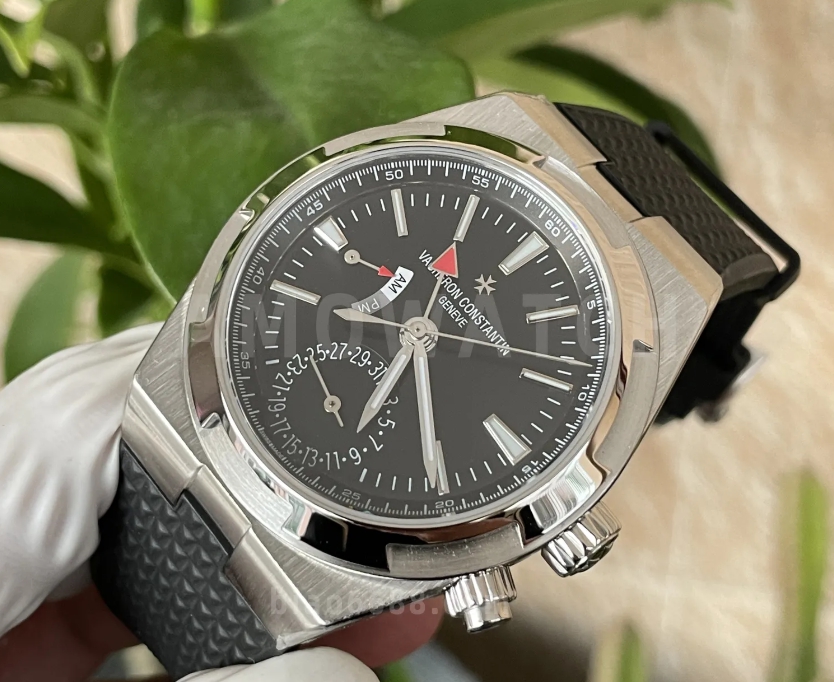 오버시즈 듀얼 타임 블랙 다이얼 러버 스트랩 / GR 7900V / 41mm / VC 5110 무브먼트 , 41mm