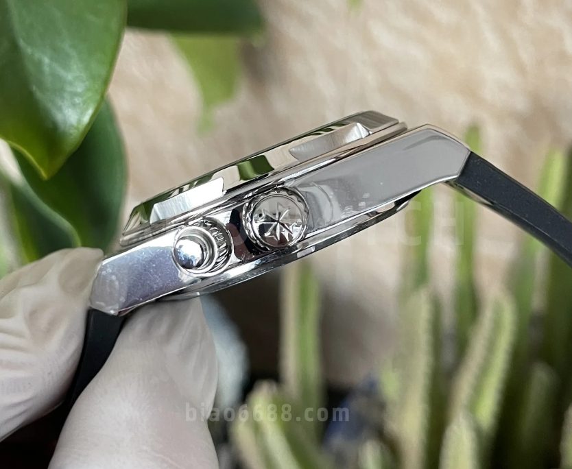 오버시즈 듀얼 타임 블랙 다이얼 러버 스트랩 / GR 7900V / 41mm / VC 5110 무브먼트 , 41mm