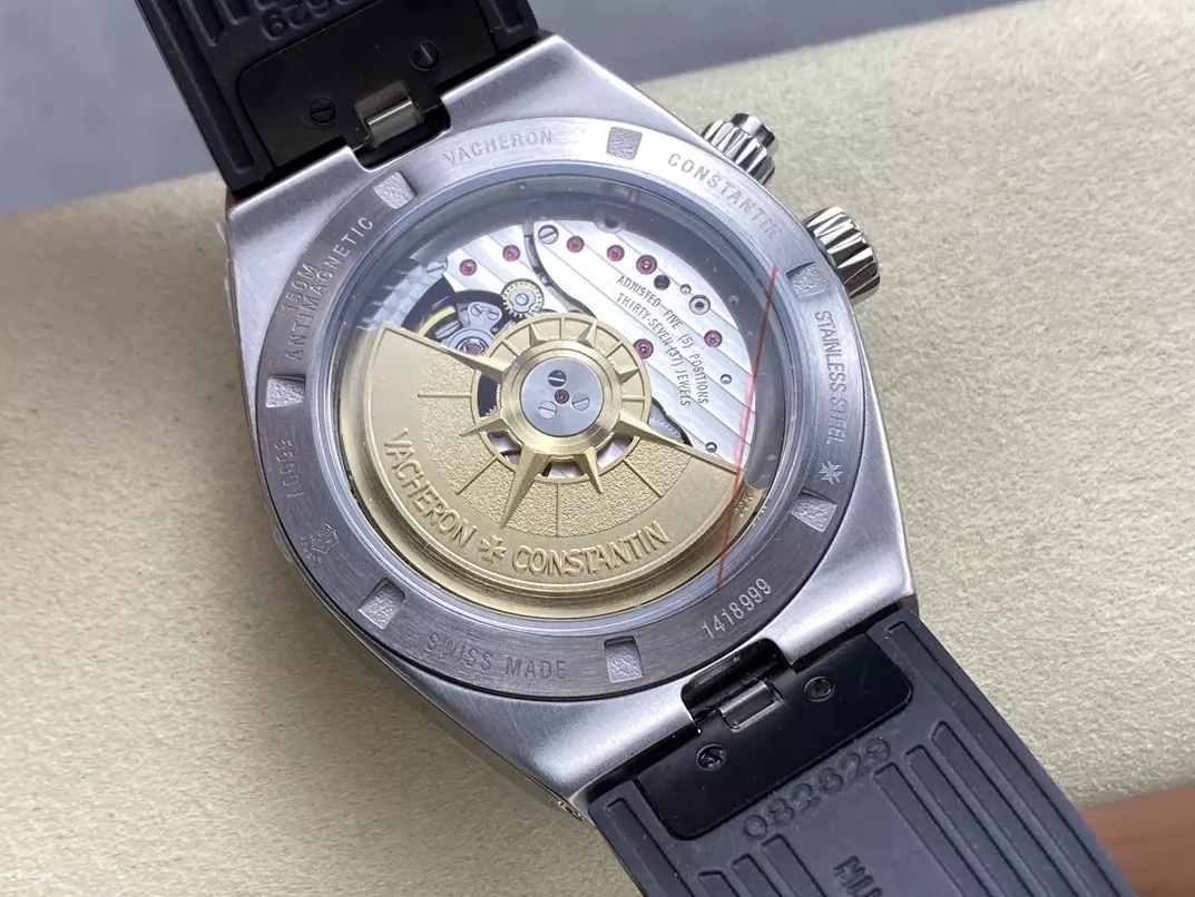 오버시즈 듀얼 타임 블랙 다이얼 러버 스트랩 / GR 7920V / 41mm / VC 5110 무브먼트,41mm
