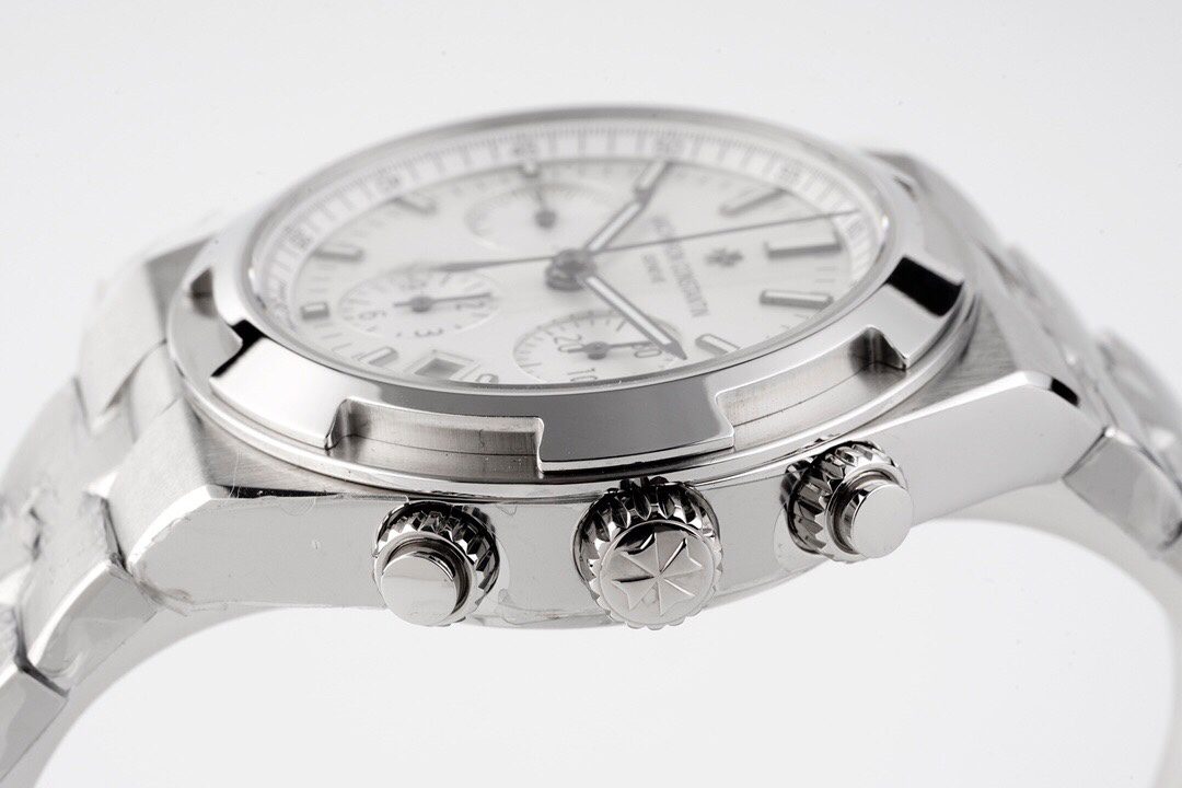 오버시즈 크로노그래프 화이트 다이얼 / 8F 5500V/110A-B075 / 42mm / 맞춤형 PP.CH28-520 자동 크로노그래프 기계식 무브먼트