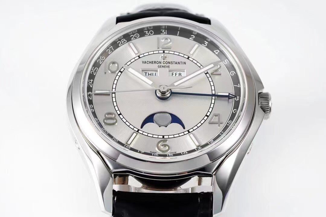 피프티식스 컴플리트 캘린더 실버 다이얼 레더 스트랩 / ZF 4000E/000A-B439 / 40mm / 2460qcl/1 자동 기계식 무브먼트, 크기: 40mm x 11.6mm