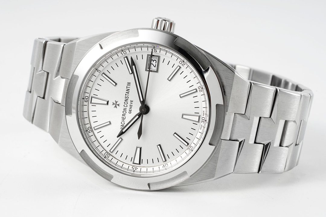 오버시즈 스틸 화이트 다이얼 SS 브레이슬릿 / ZF 4500V/110A-B126 / 41mm / 크기: 41mm x 11mm , 23J 자동 무브먼트
