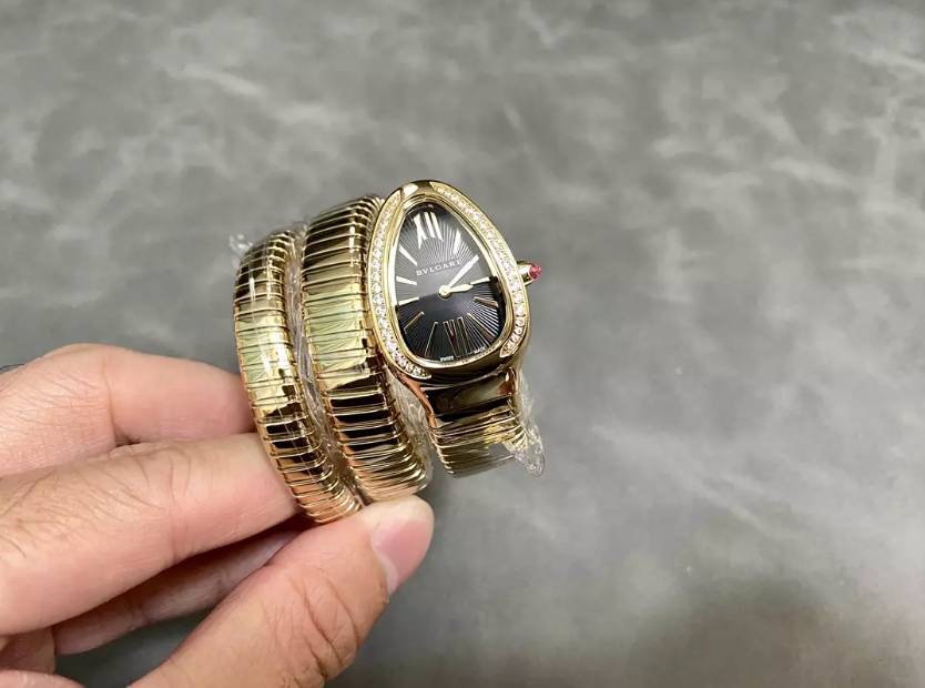 세르펜티 투보가스 골드 다이아 베젤 블랙 다이얼 금통 / BV 103002 / 35mm / 스위스 ETA 쿼츠 무브먼트, 35mm