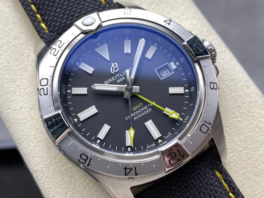어벤저 오토매틱 GMT 베스트 에디션 블랙 다이얼 나일론 스트랩 / BLS / 44mm / 아시아 2836 자동 무브먼트