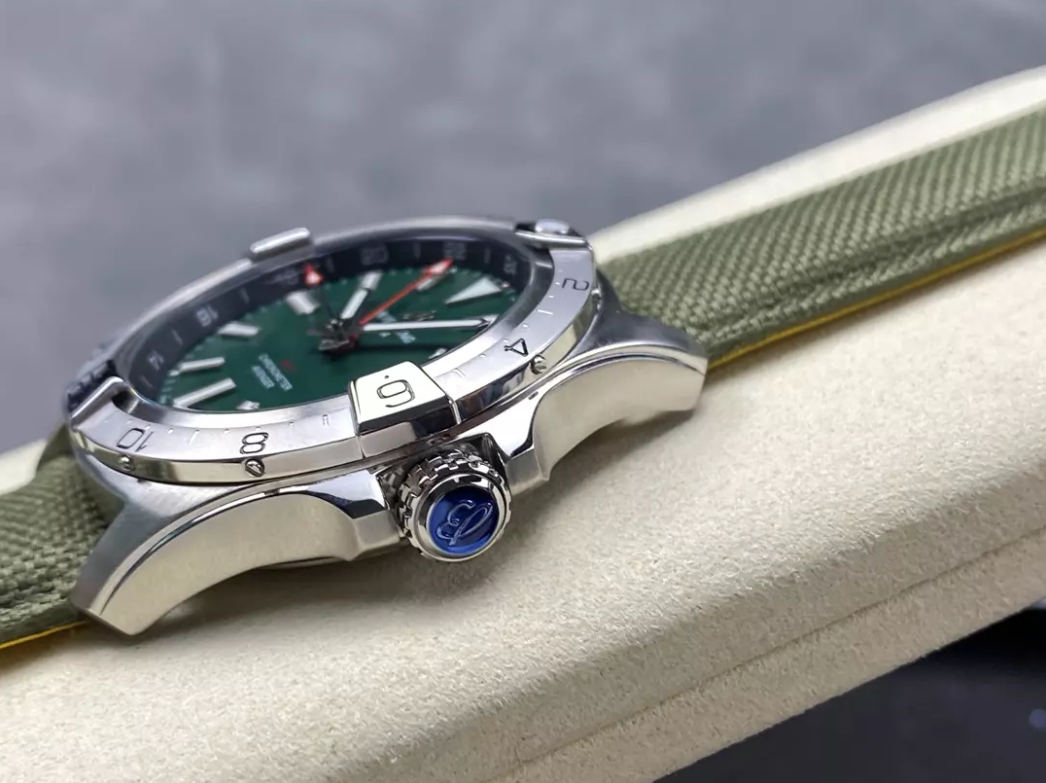 어벤저 오토매틱 GMT 베스트 에디션 그린 다이얼 나일론 스트랩 / BLS / 44mm / cal.2836 자동 무브먼트