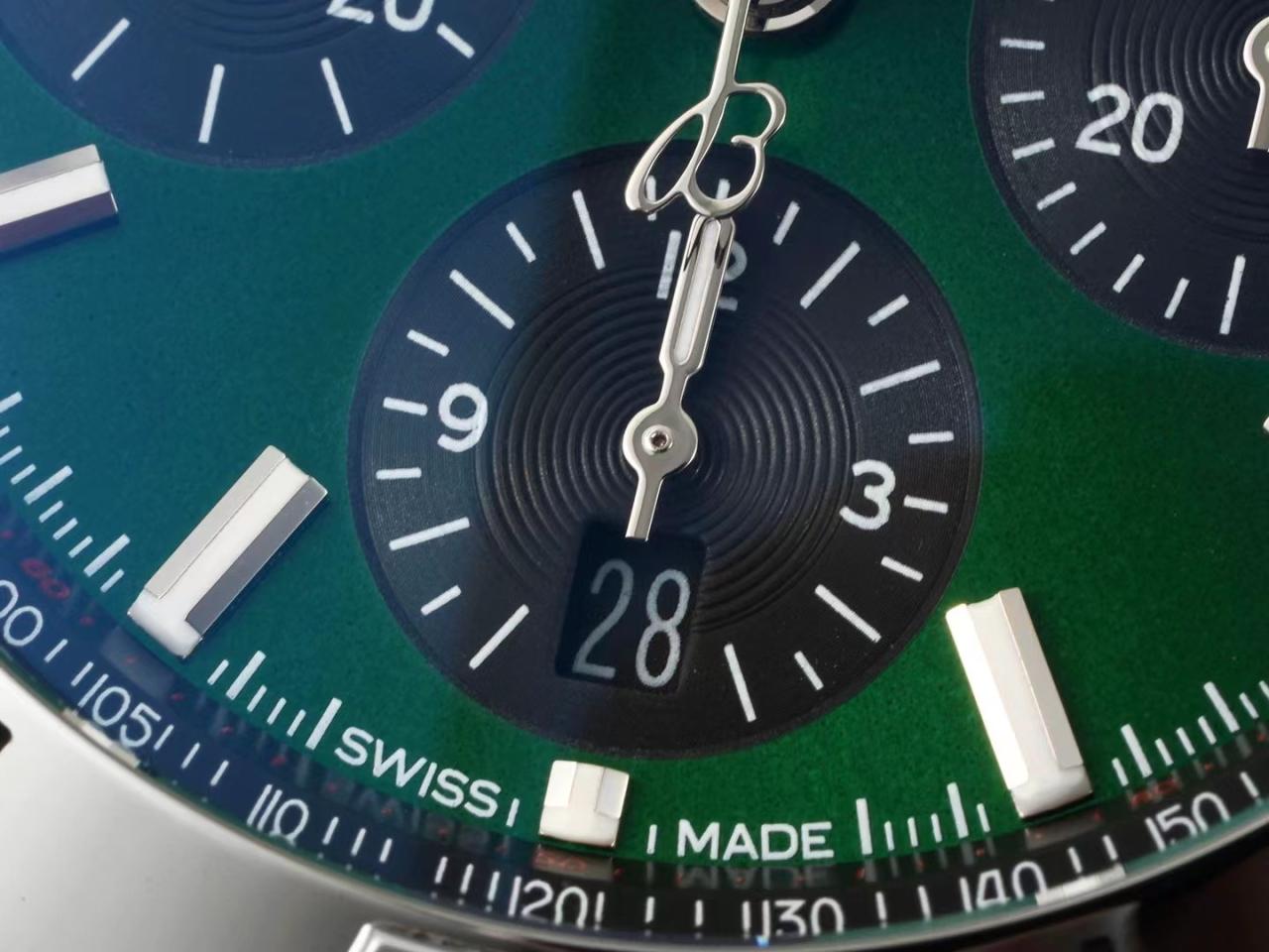 크로노그래프 크로노맷 그린 다이얼 러버 스트랩 / TF AB01343A1L1A1 / 42mm / cal.7750 크로노그래프 기계식 무브먼트