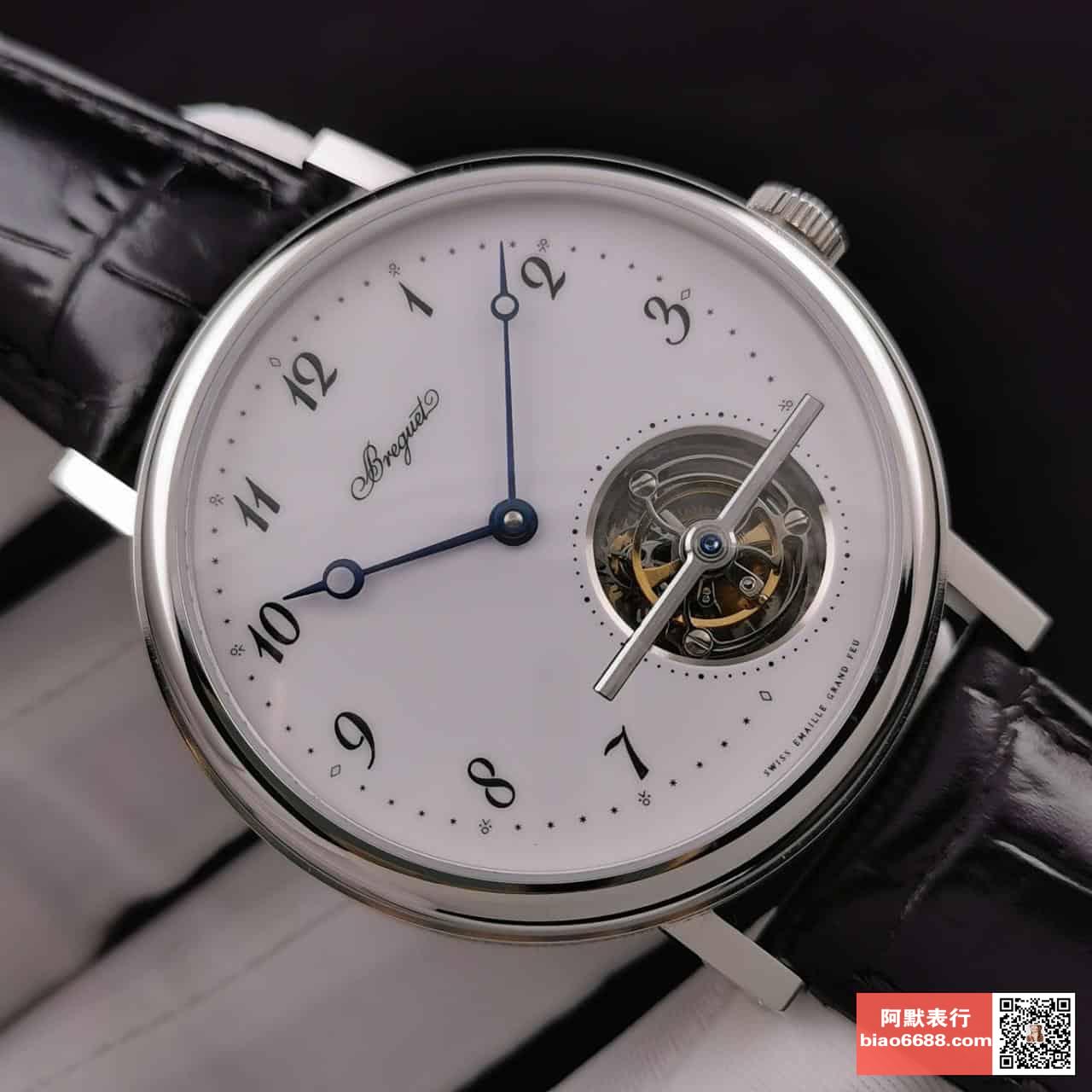 울트라씬 클래식 컴플렉스 화이트골드 레더 스트랩 / R8 5367PT/29/9WU / 42mm / 시걸 커스텀 매뉴얼 투르비용 와인딩 무브먼트, 42mm 두께: 10.7mm