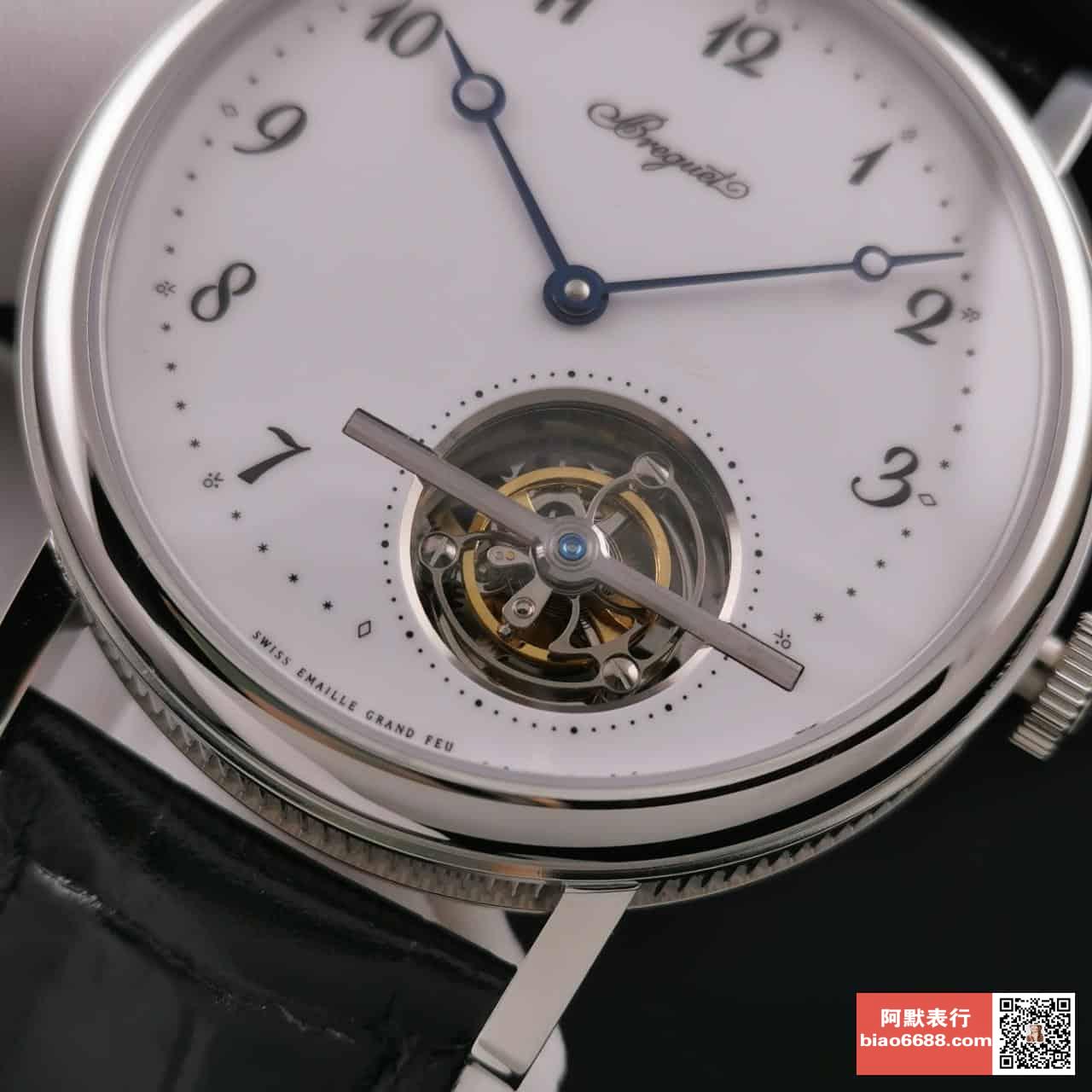 울트라씬 클래식 컴플렉스 화이트골드 레더 스트랩 / R8 5367PT/29/9WU / 42mm / 시걸 커스텀 매뉴얼 투르비용 와인딩 무브먼트, 42mm 두께: 10.7mm