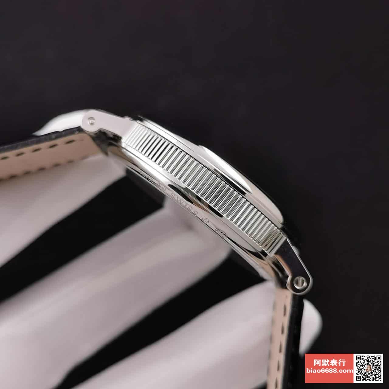 울트라씬 클래식 컴플렉스 블루 다이얼 레더 스트랩 / R8 5367PT/2Y/9WU / 42mm / 시걸 커스텀 매뉴얼 투르비용 와인딩 무브먼트, 42mm 두께: 10.7mm
