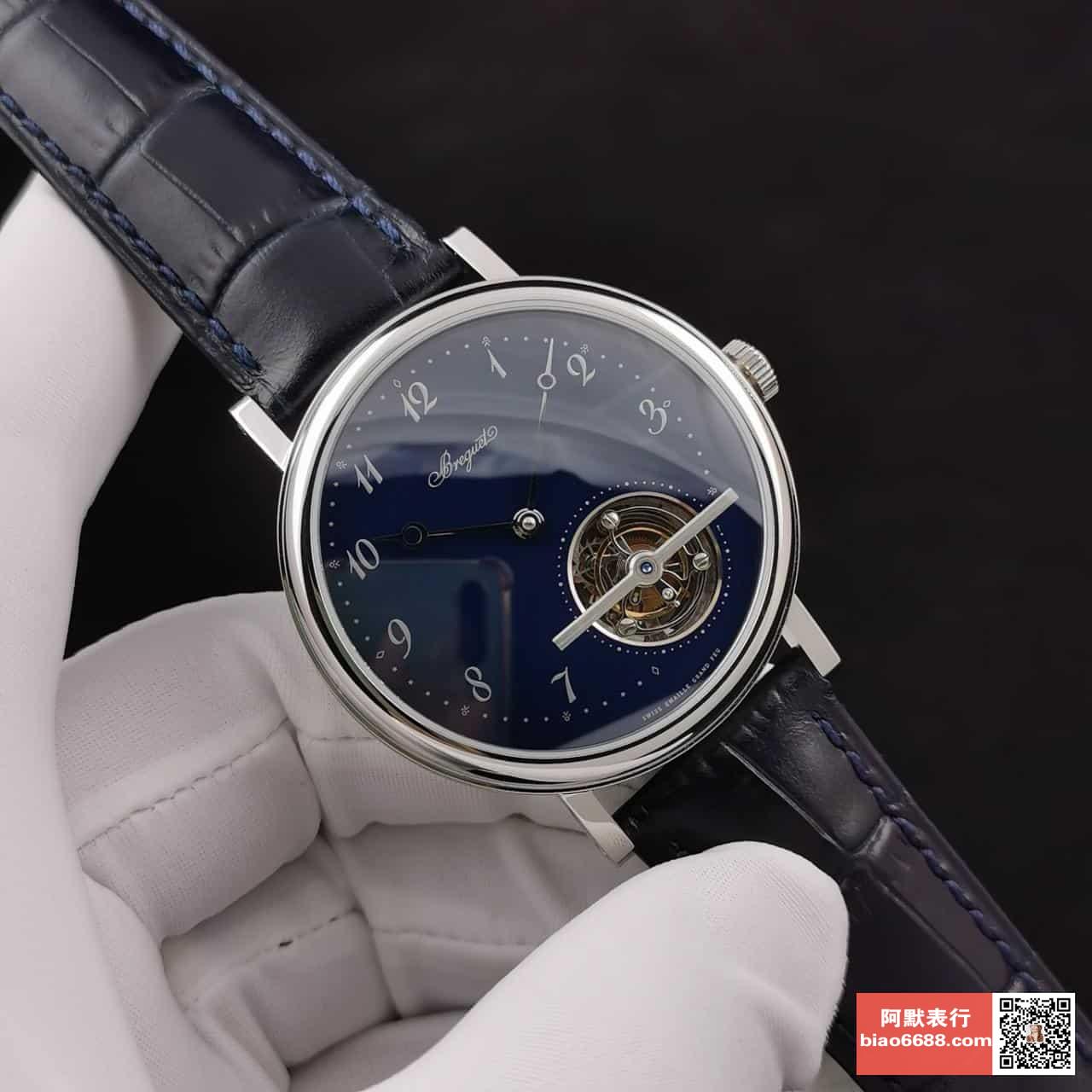 울트라씬 클래식 컴플렉스 블루 다이얼 레더 스트랩 / R8 5367PT/2Y/9WU / 42mm / 시걸 커스텀 매뉴얼 투르비용 와인딩 무브먼트, 42mm 두께: 10.7mm