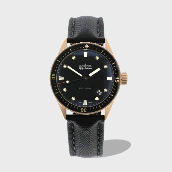 피프티 패덤즈 스틸 로즈골드 블랙 다이얼 / GF 5000-36S30-B52A / 43mm / 맞춤형 Cal.1315 기계식 무브먼트