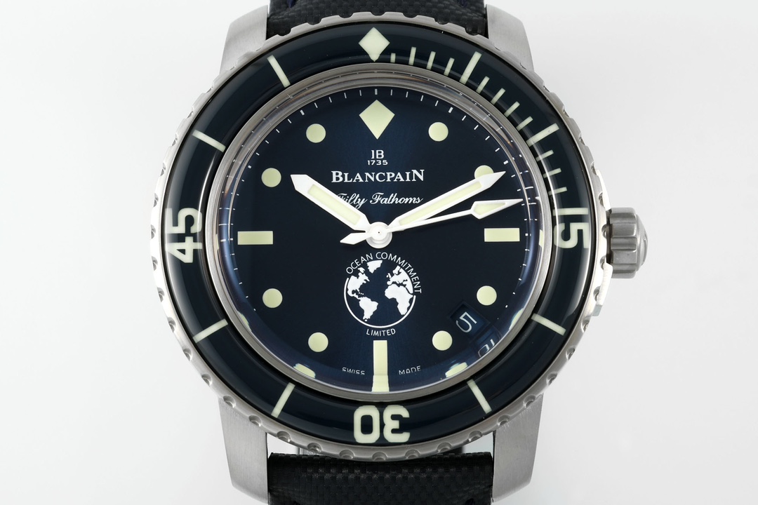 피프티 패덤즈 리미티드 에디션 캔버스 스트랩 / ZF 5008-11B40-NAOA / 40mm / Cal.1315 무브먼트