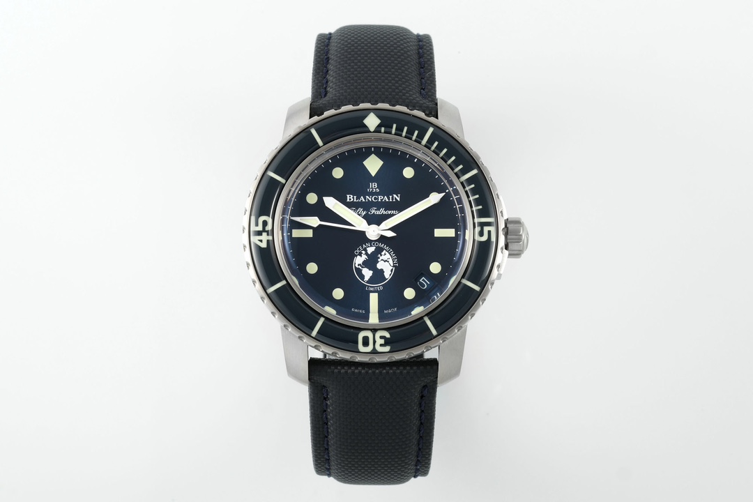 피프티 패덤즈 리미티드 에디션 캔버스 스트랩 / ZF 5008-11B40-NAOA / 40mm / Cal.1315 무브먼트