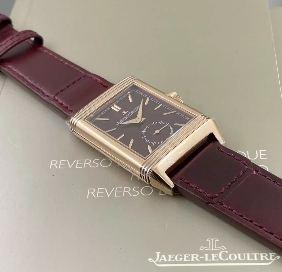 리베르소 Tribute Monoface Small Seconds 레드 다이얼 레더 스트랩 / MG Q713256J / 46mm / 46mmx28mm/아시아 수동 와인딩 무브먼트