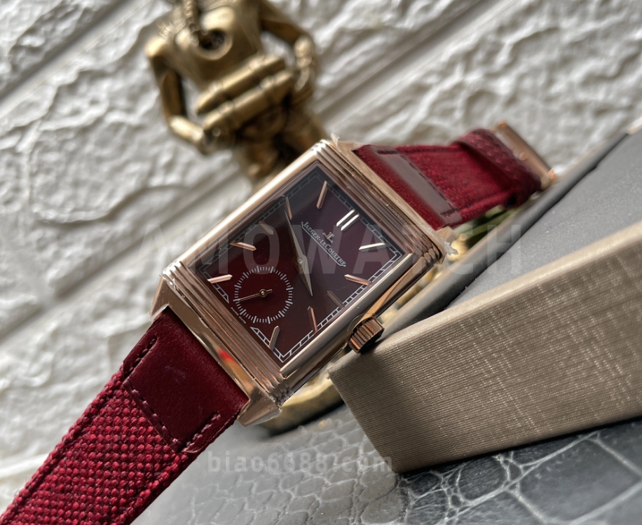 리베르소 Tribute Monoface Small Seconds 레드 다이얼 브레이디드/레더 스트랩 / MG Q713256J / 46mm / 46mmx28mm/아시아 수동 와인딩 무브먼트