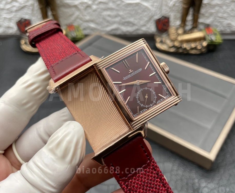 리베르소 Tribute Monoface Small Seconds 레드 다이얼 브레이디드/레더 스트랩 / MG Q713256J / 46mm / 46mmx28mm/아시아 수동 와인딩 무브먼트