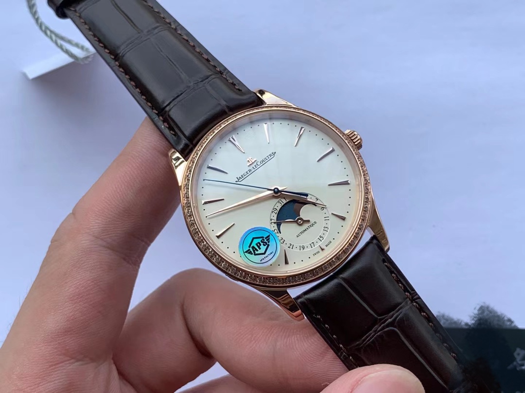 마스터 울트라씬 문페이즈 로즈골드 다이아베젤 레더 스트랩 / APS Q1362503 / 39mm / cal.925 통합 무브먼트