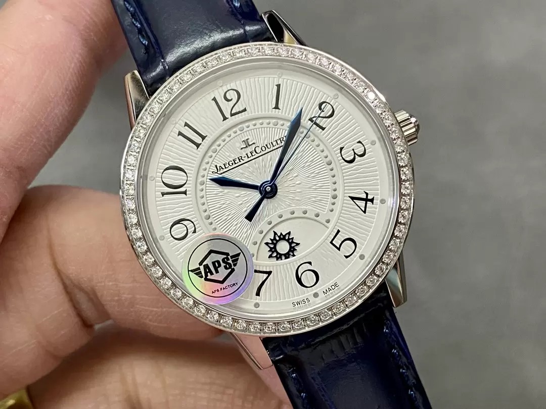 레이디 랑데부 클래식 나잇&데이 화이트골드 다이아베젤 레더 스트랩 / APS Q3448420 / 34mm / Cal.898A/1 무브, 두께 8.5 정품동일