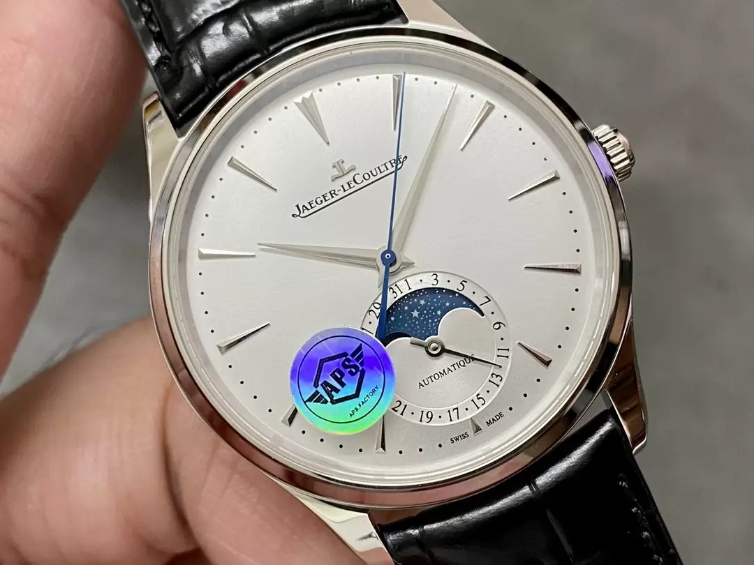 JL 마스터 울트라 씬 문페이즈 화이트골드 화이트 다이얼 레더 스트랩 / APS Q1368430 / 39mm / cal.925 통합 무브먼트