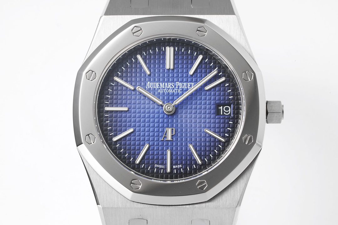 로얄오크 플라잉 스틸 블루다이얼 / ZF 15202IP / 39mm / cal.2121 무브먼트로 업그레이드! 39mm*8.6mm