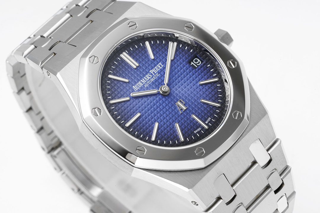 로얄오크 플라잉 스틸 블루다이얼 / ZF 15202IP / 39mm / cal.2121 무브먼트로 업그레이드! 39mm*8.6mm