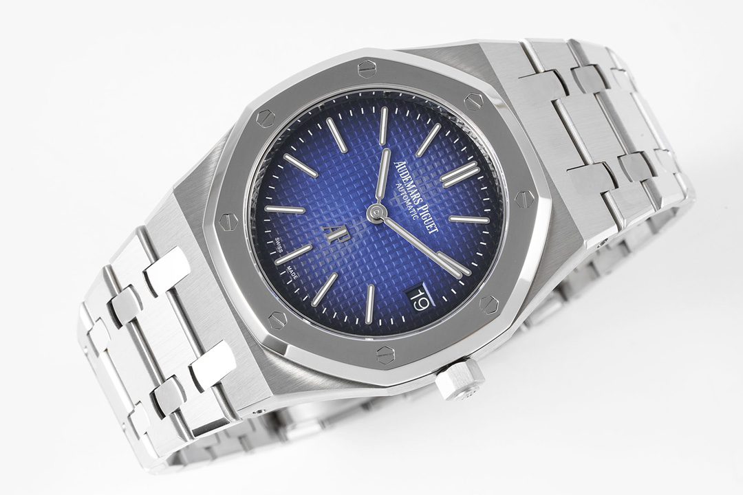 로얄오크 플라잉 스틸 블루다이얼 / ZF 15202IP / 39mm / cal.2121 무브먼트로 업그레이드! 39mm*8.6mm