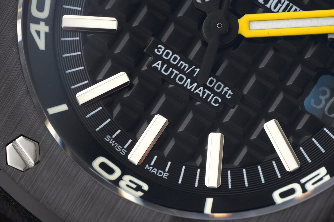 로얄오크 오프쇼어 다이버 블랙/옐로우 다이얼 / IP 15706AU / 42mm / cal.3120 무브먼트로 업그레이드! 42mm*13.9mm