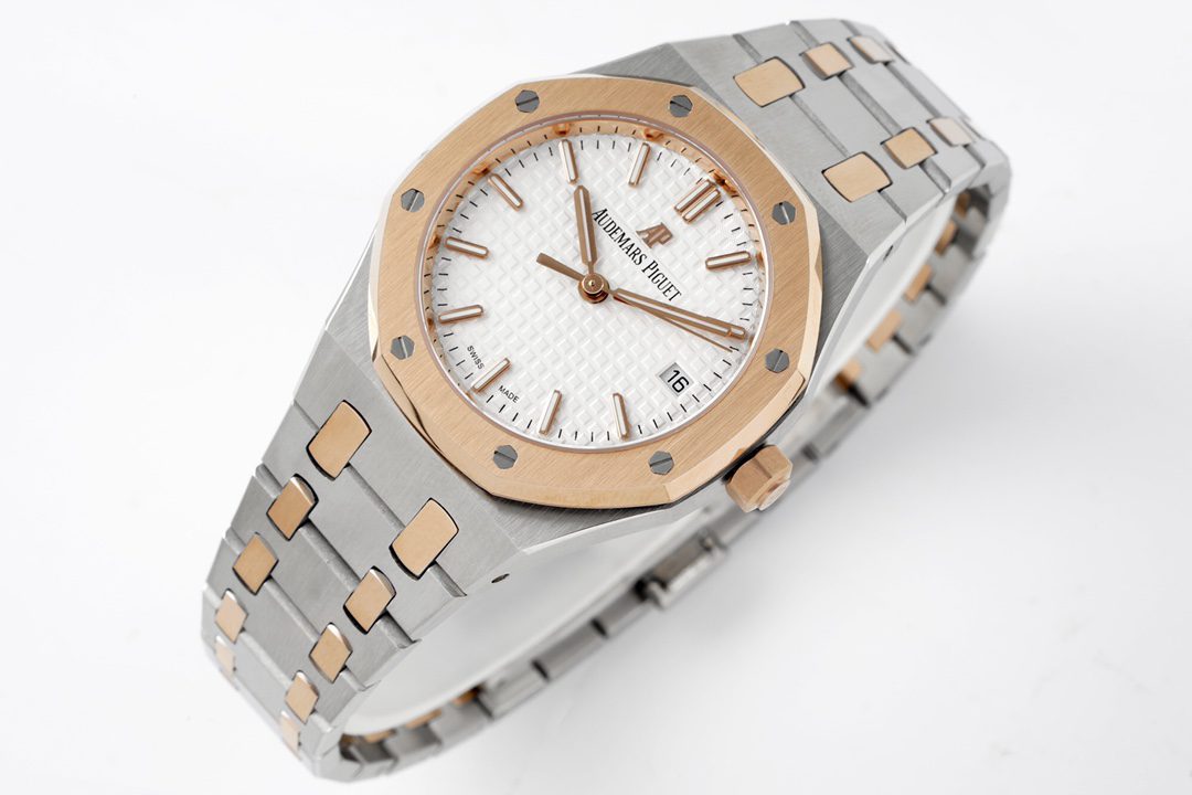 로얄오크 레이디 로즈골드 콤비 화이트다이얼 / BF 77351ST / 34mm / cal.5800 무브먼트로 업그레이드!