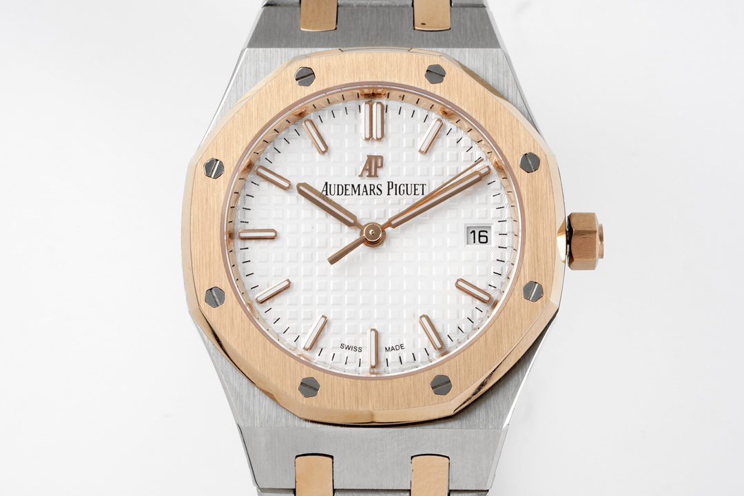 로얄오크 레이디 로즈골드 콤비 화이트다이얼 / BF 77351ST / 34mm / cal.5800 무브먼트로 업그레이드!