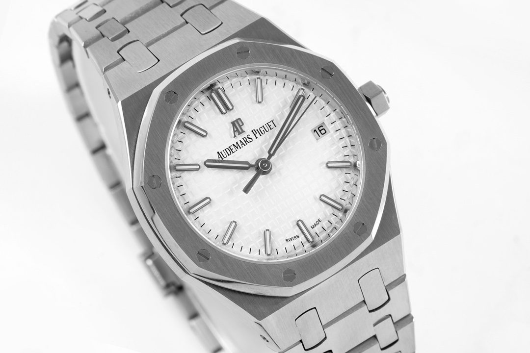 로얄오크 레이디 스틸 화이트다이얼 / BF 77350ST / 34mm / cal.5800 무브먼트로 업그레이드!