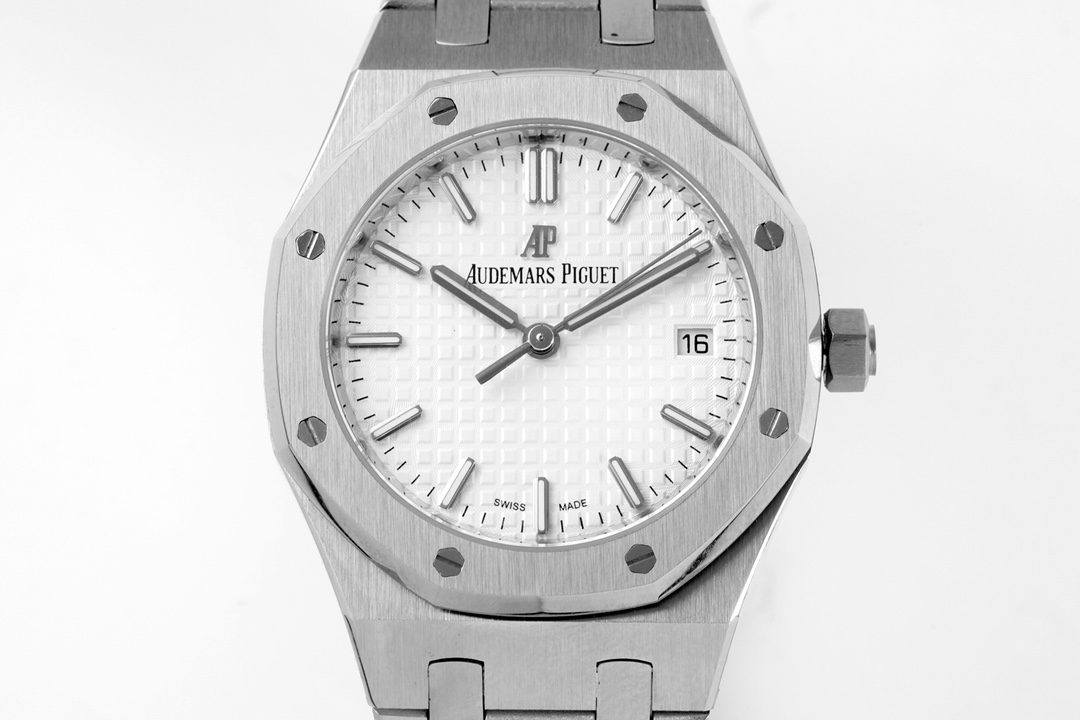 로얄오크 레이디 스틸 화이트다이얼 / BF 77350ST / 34mm / cal.5800 무브먼트로 업그레이드!