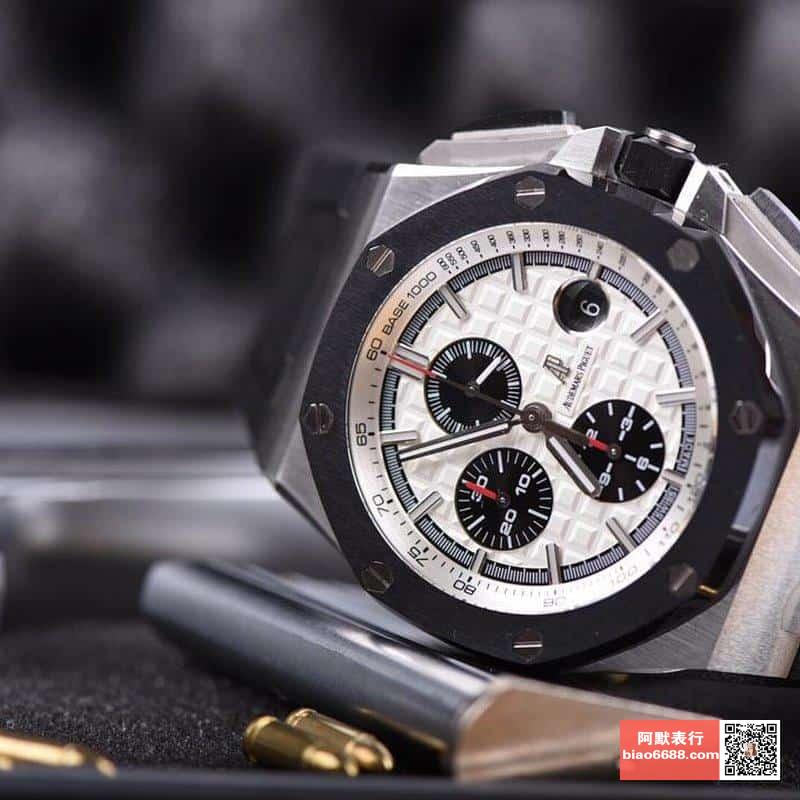 로얄오프 오프쇼어 화이트/블랙 다이얼 러버밴드 / JF 26400SO / 44mm / cal.3126 무브먼트로 업그레이드!